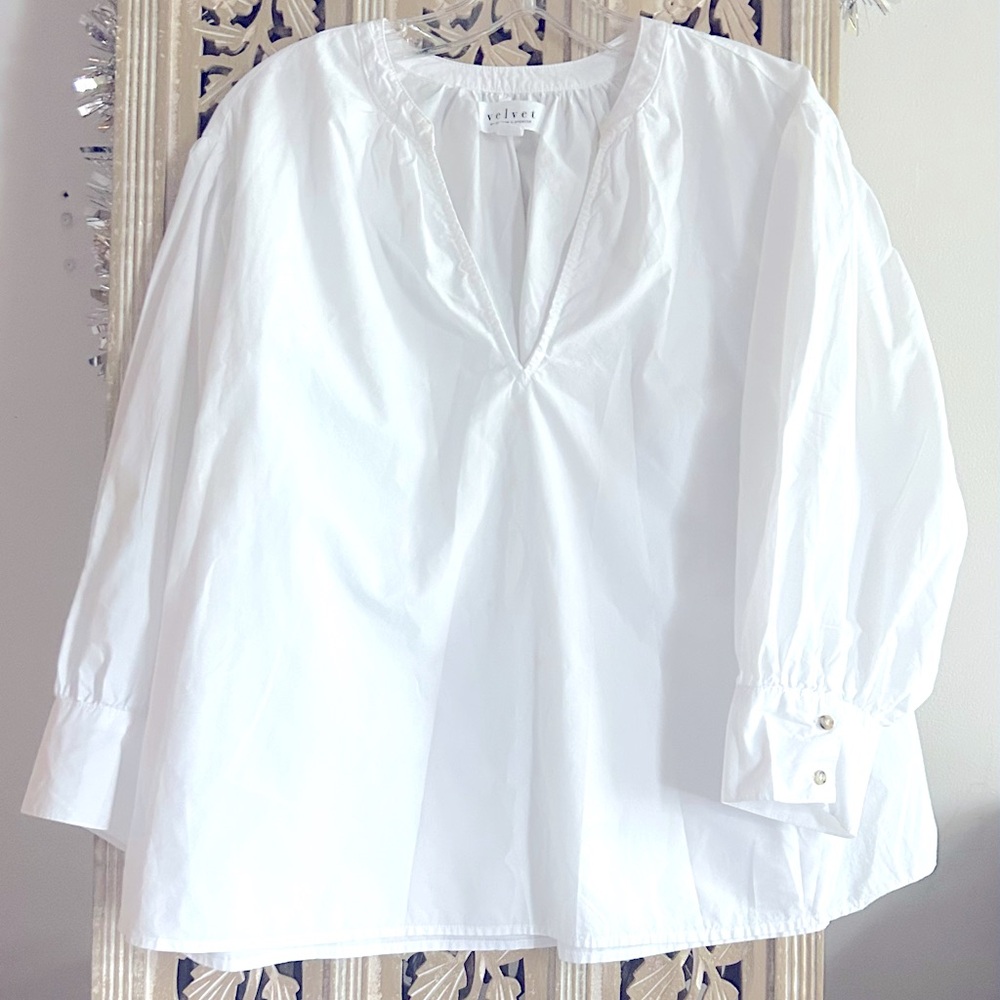 Velvet by Graham & Spencer White Blouse White V-Neck Boho Top Puff sleeves